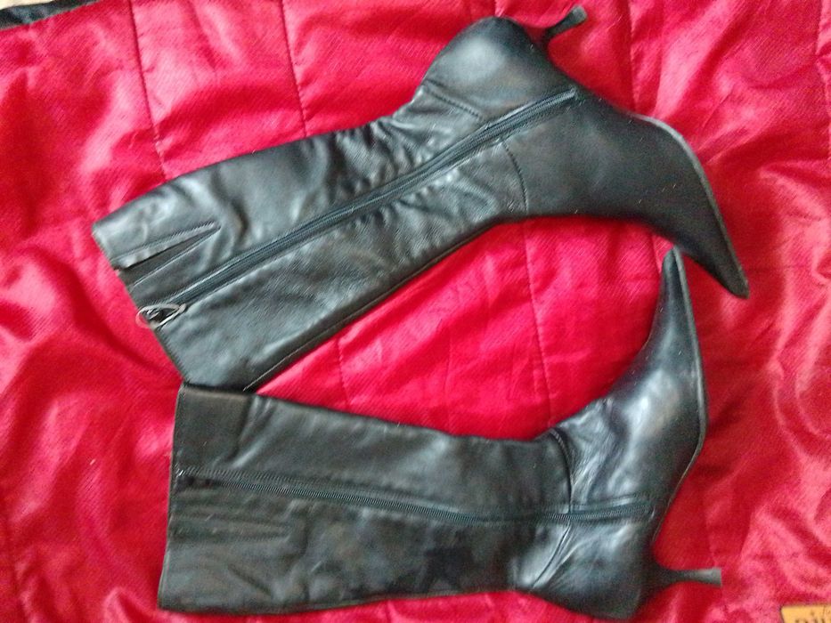 Cizme, piele naturală, măr 39, negre