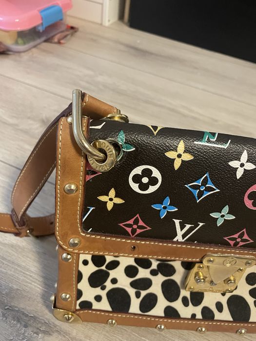 Geanta Luis Vuitton cu mici defecte