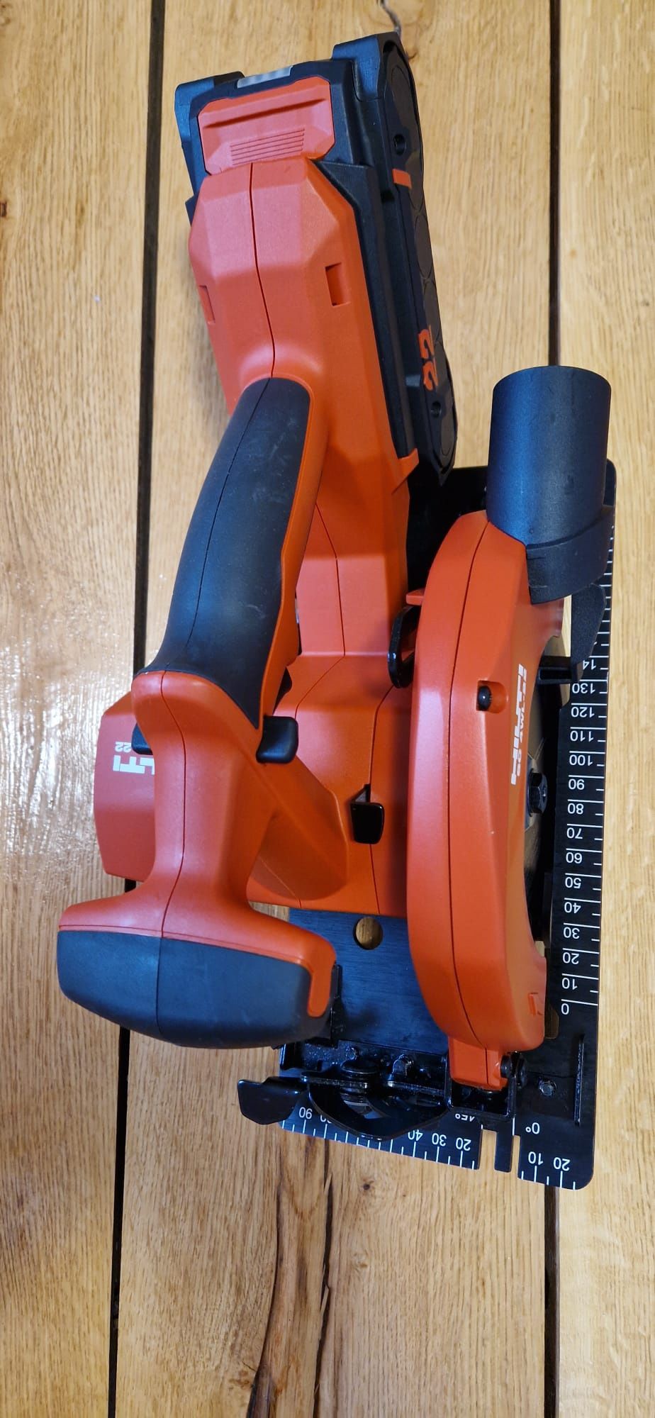 Hilti circular pe acumulator