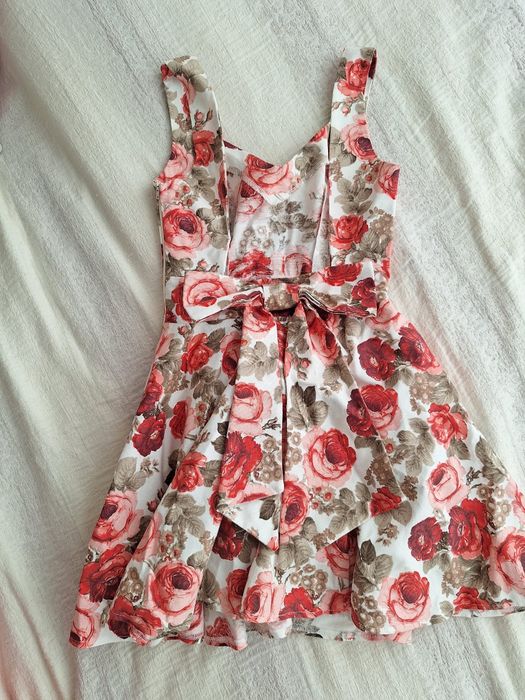 Рокля на цветя Megz