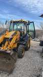 Inchiriez buldoexcavator si bascula
