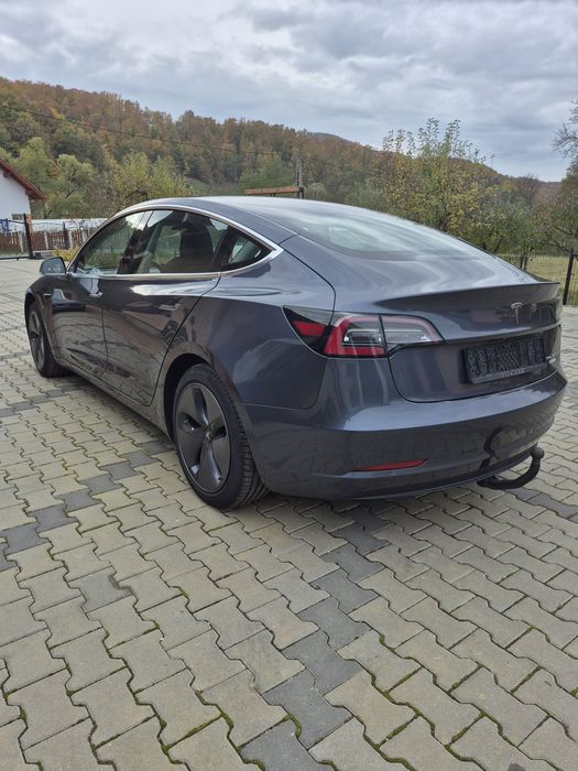 Tesla model 3 long range 4x4