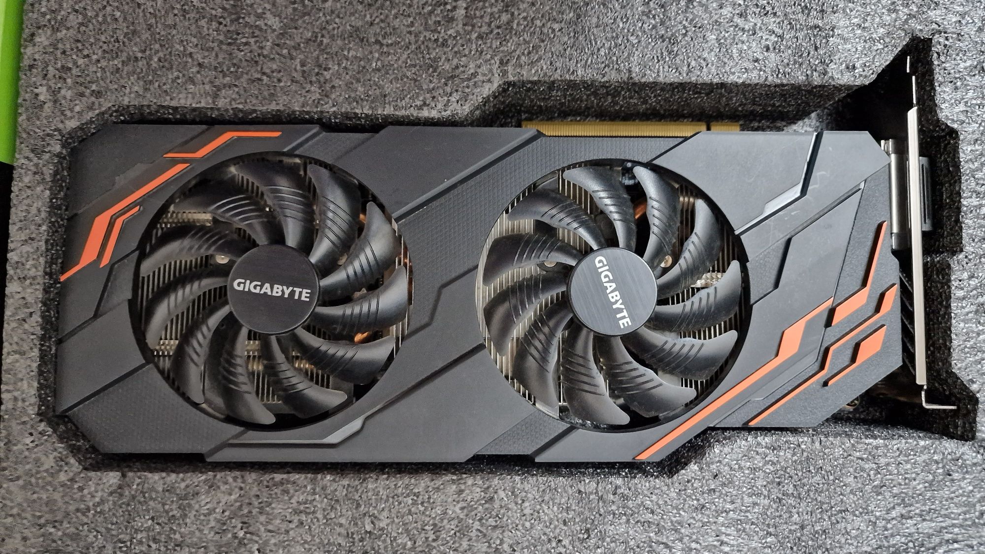 Видео карта GTX 1070  НЕ МАЙНЕНАЯ