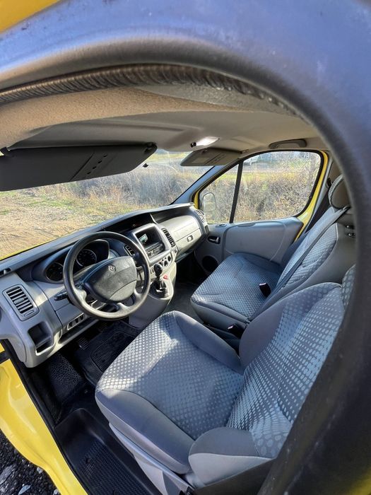 Vând Renault Trafic An 2011