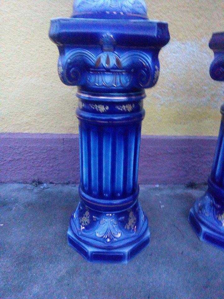 Pedestal cu vaza