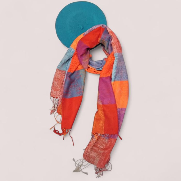 Ликвидация на шалове, шапки и компликти