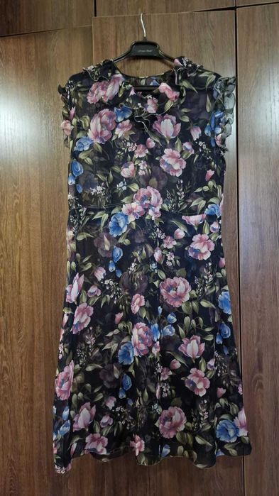 Платья  р. 44-50