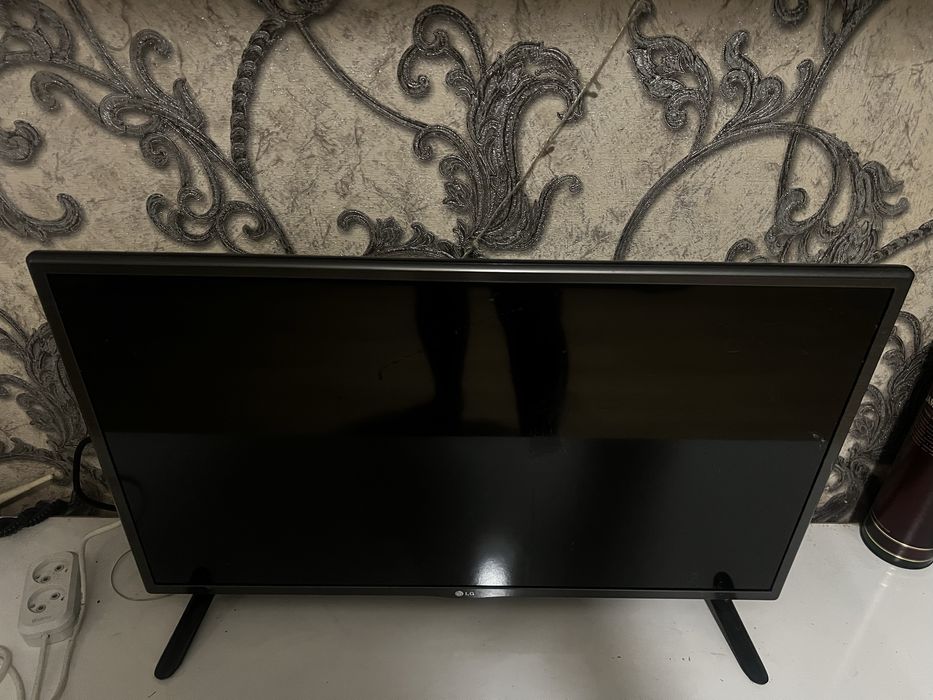 Продам телевизор LG  (без smart tv)
