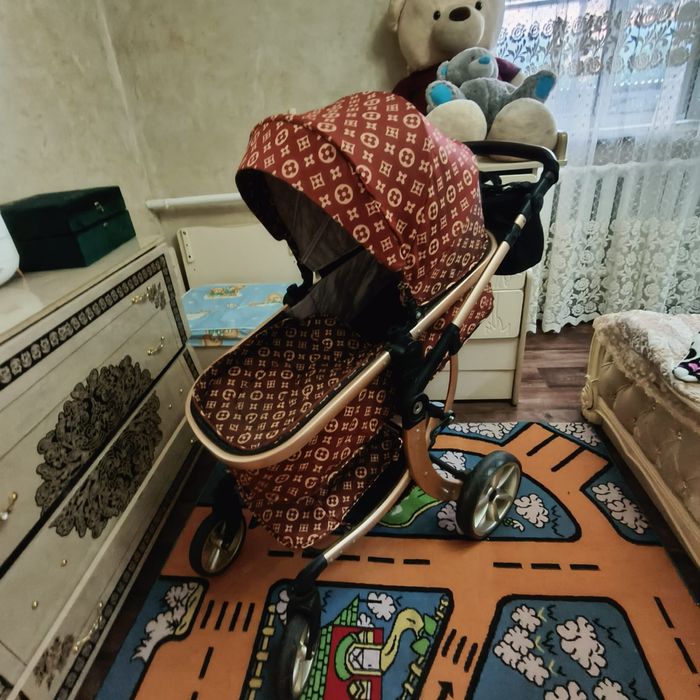 Коляска прогулочная