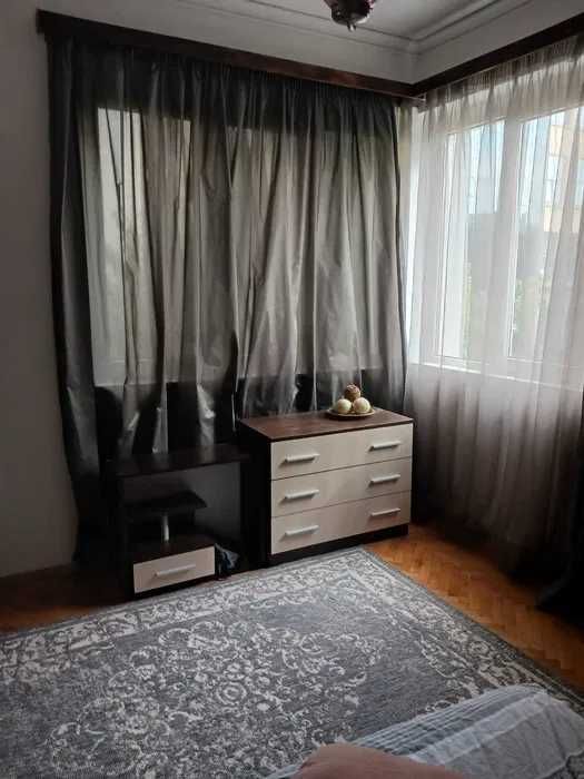 Дава се под наем Двустаен апартамент в София, Яворов - 70 кв.м за 400 € - Снимка #1