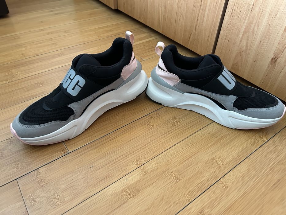 UGG La Flex.