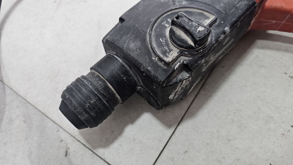 Перфоратор електрически Black & Decker KD650 /600W/