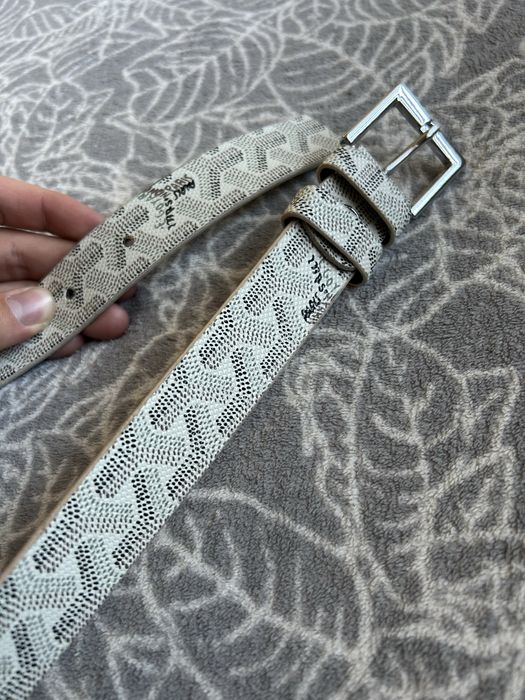 Goyard belt white