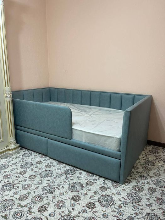 Детская угловая кровать с подъёмным механизмом