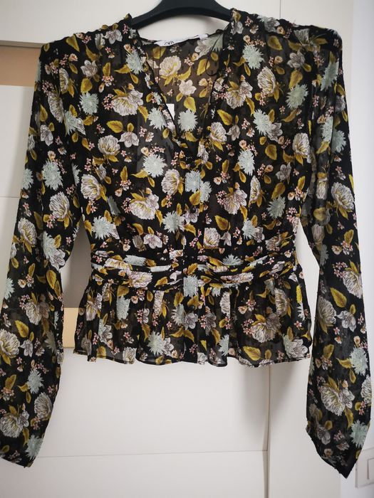 Bluza zara, marimea xs