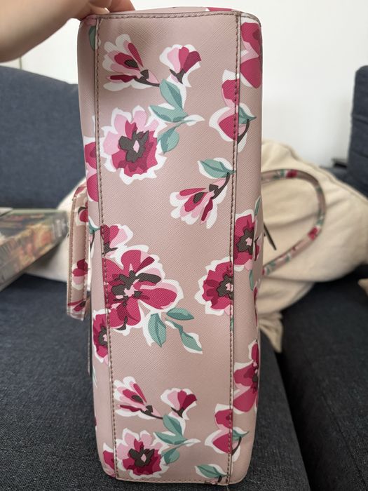 Дамска чанта Guess