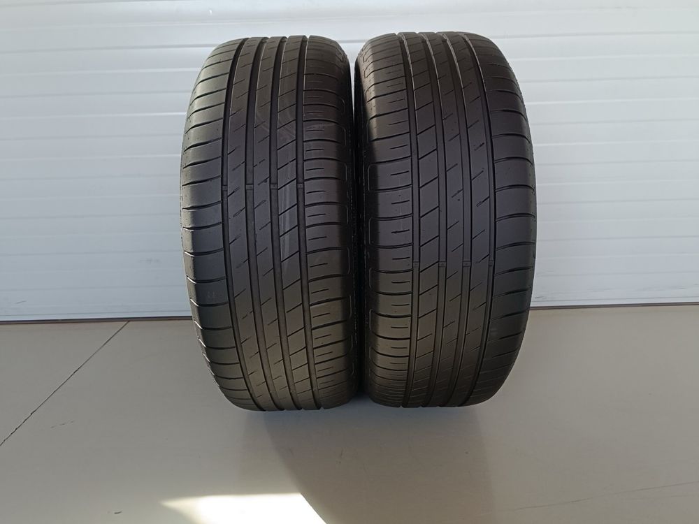 2бр летни гуми 225/55/17/97W/Goodyear efficient grip/dot2220/5.7мм гра