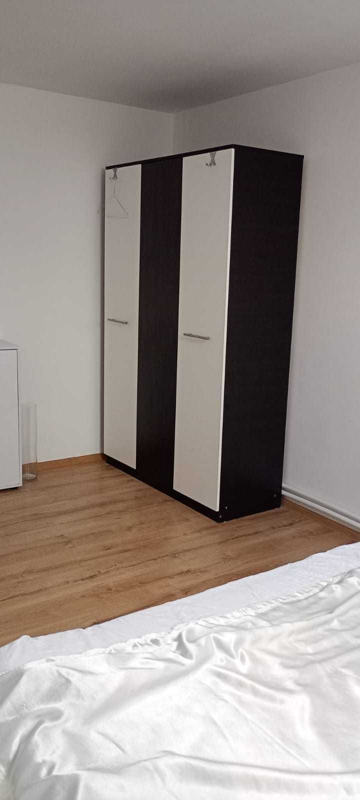 Apartament 3 camere b-dul Sudului-Spital Judetean