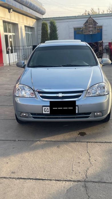 Lasetti 1.8sotiladi!