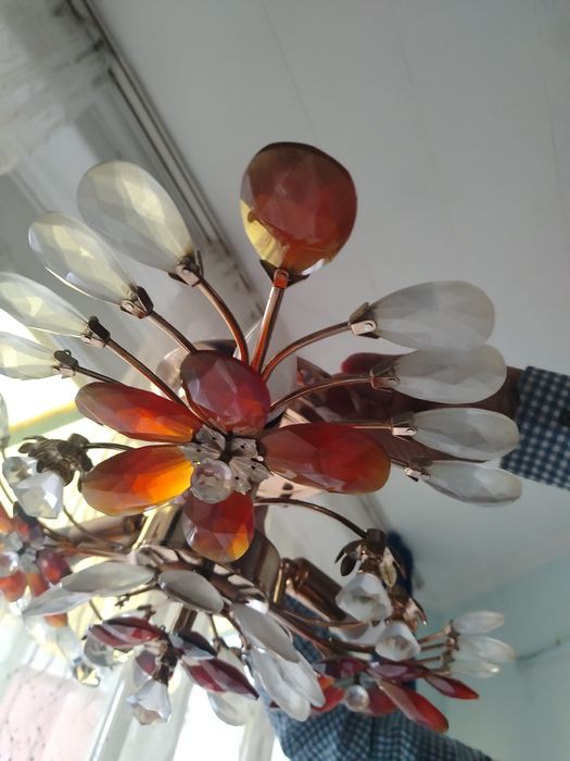 Продам люстру все в рабочем состоянии