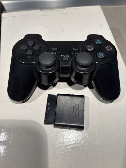 PS2 + PSP + 2 контролера за PS2 + 1 безжичен контролер за PS2 + 6 игри