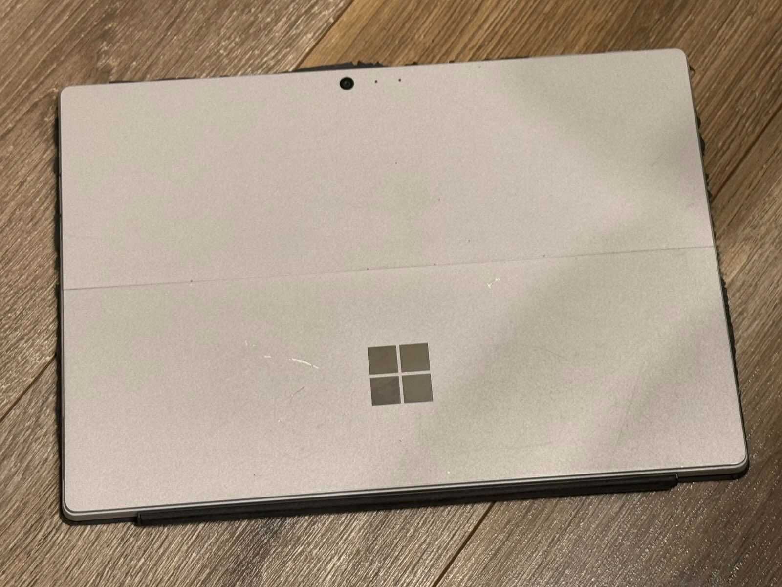 Microsoft Surface Pro 6 i5 8th/8RAM/256SSD