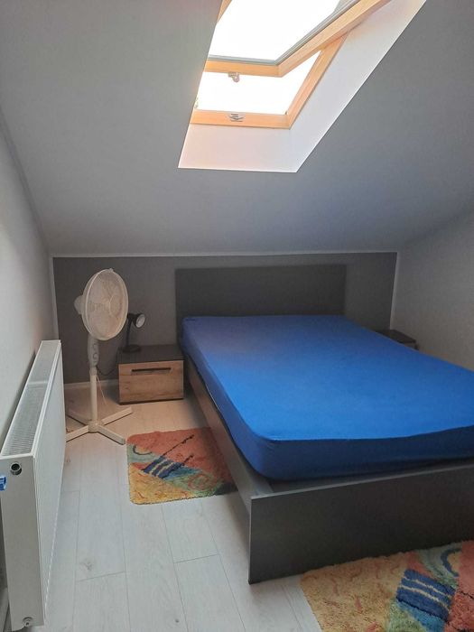 Super oferta. Locuinta la casa. Curte comuna. Piata Abator