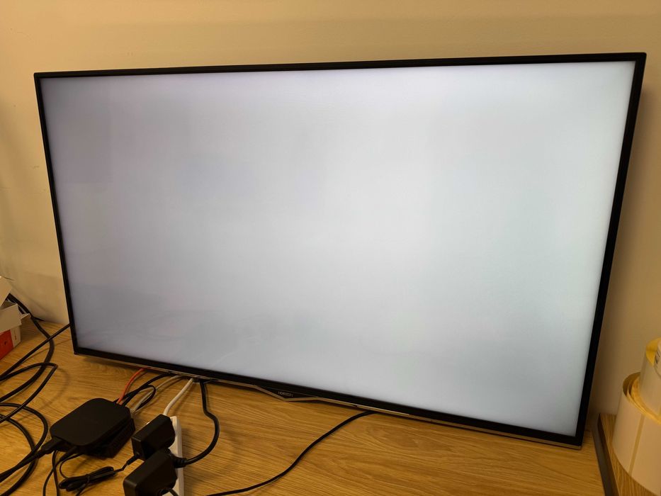 TV Horizon 43HL8500U, 4K UltraHD, 108cm +Google Chromecast 3 Full-HD