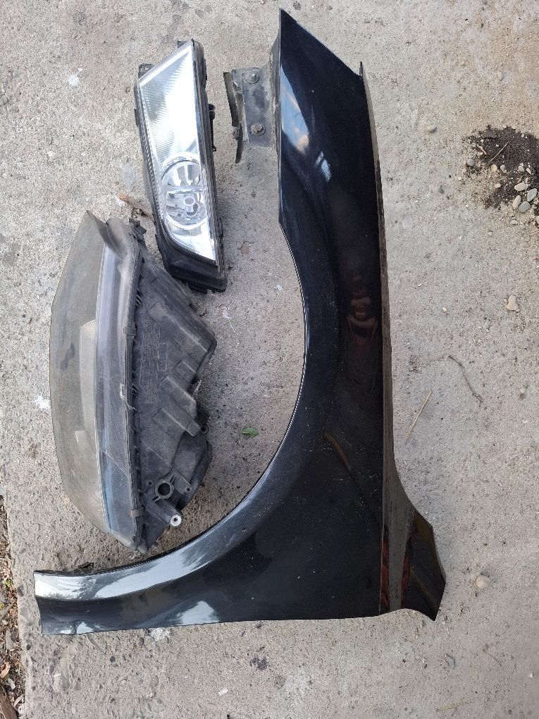 Vand Aripa stânga ,far ,proiector Skoda octavia 3 NFL