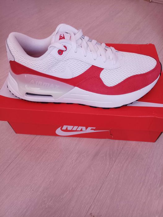 Оригинални маратонки Nike AIR MAX SYSTM