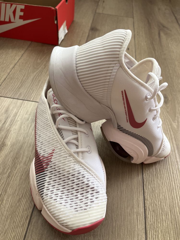 Nike air zoom superrep 36.5