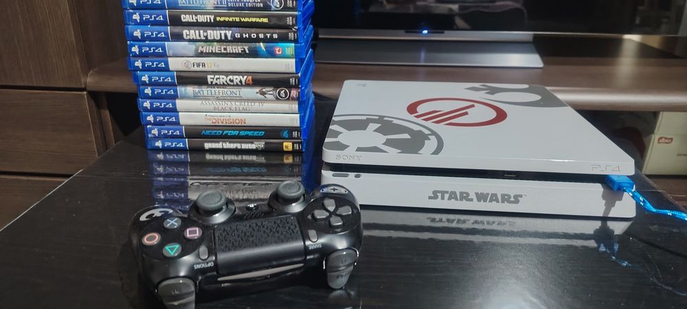 PS4 Slim Star Wars Limited Edition