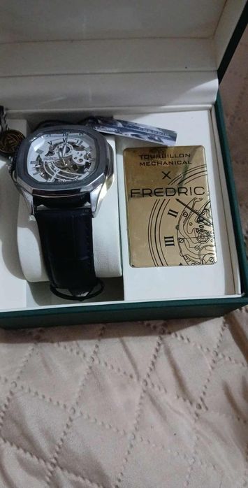 Ceas Fredric nou