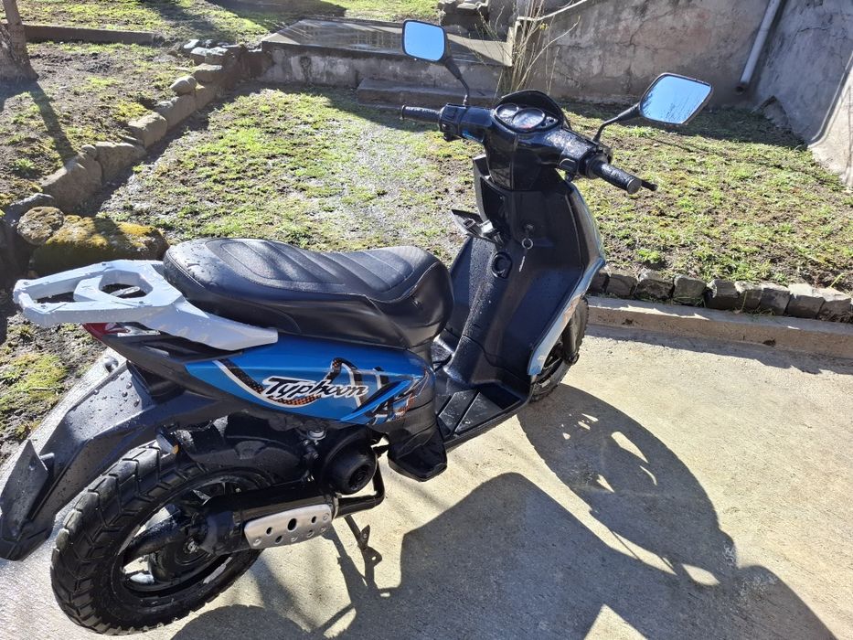Piaggio typhoon din 2012 de 49cc cu acte