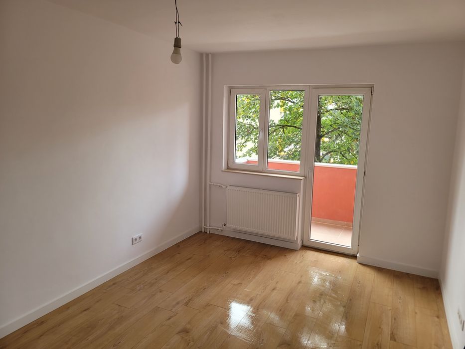 Vand apartament 2 camere