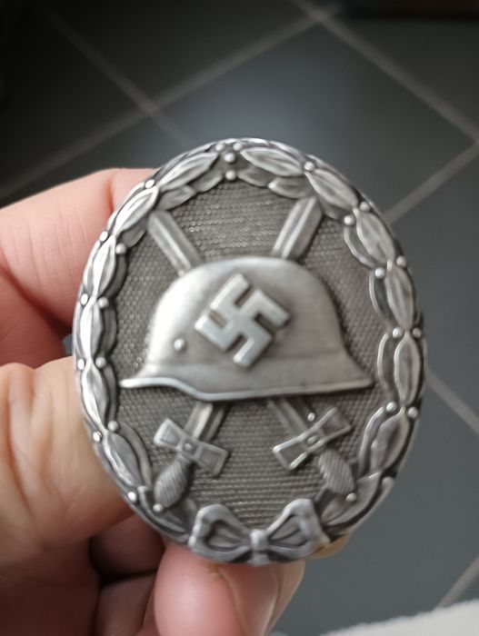 Decorație, răniți în război.1939,din argint 31 grame