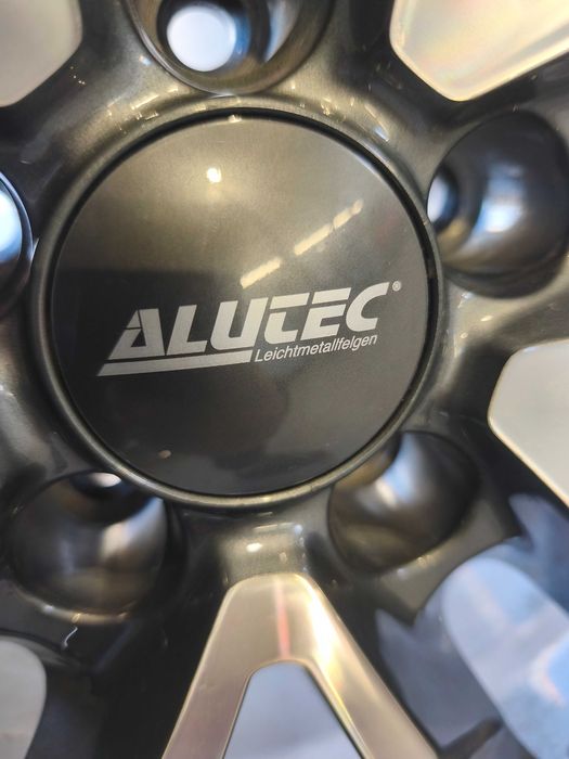 Alutec 18цола 5х112 ет38 J8 гуми Мишелин 225 55 18