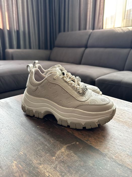 Дамски сникърси Guess