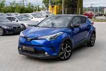 Toyota C-HR Asistenta franare / Banda / semne circulatie, Camera Degivrare parbriz
