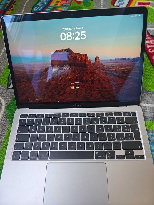 MacBook Air 13, model A2337, 2020 / codat