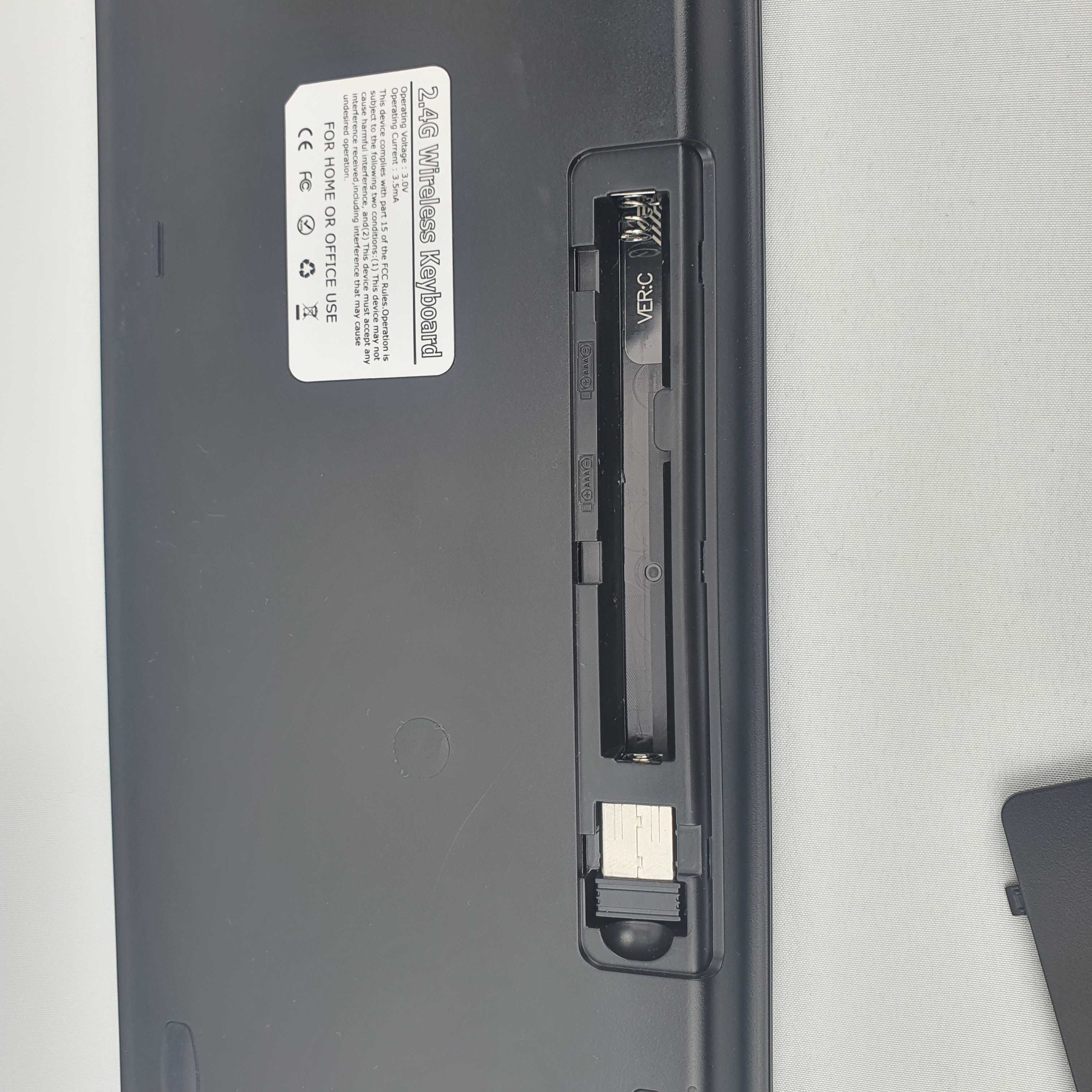 Noua-Tastatura laptop wireless cu touchpad-Universala