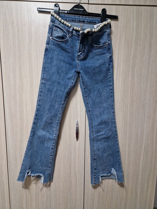 Blugi evazati casual