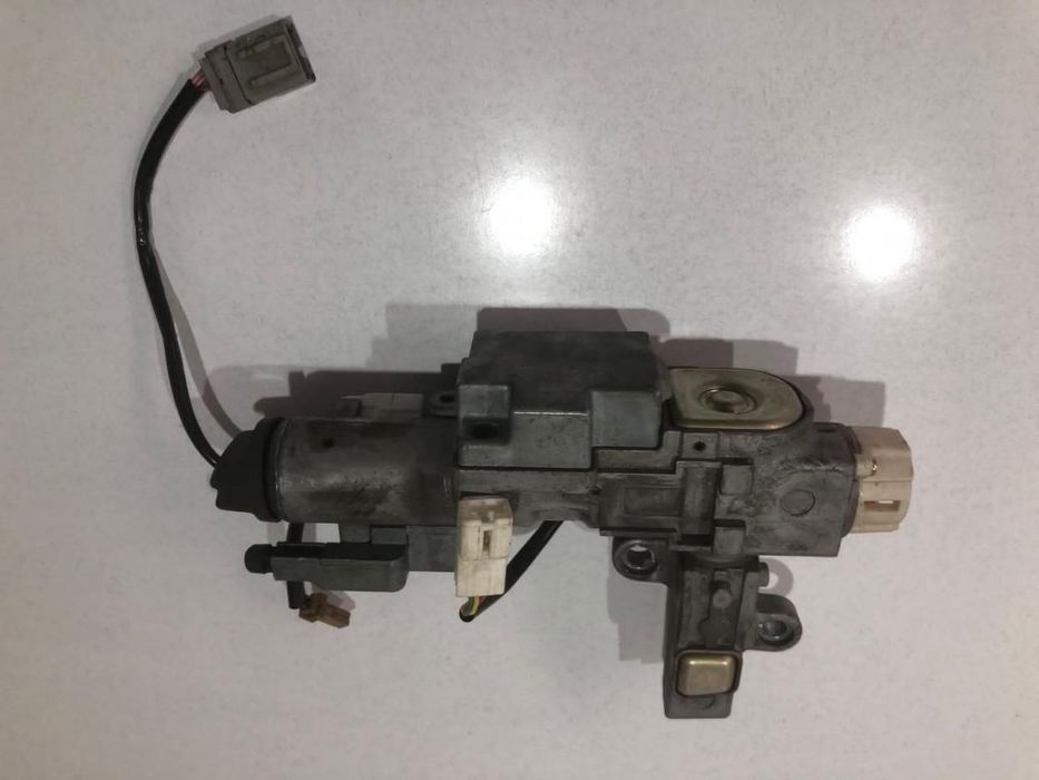 Contact pornire Nissan Pathfinder (2005->)