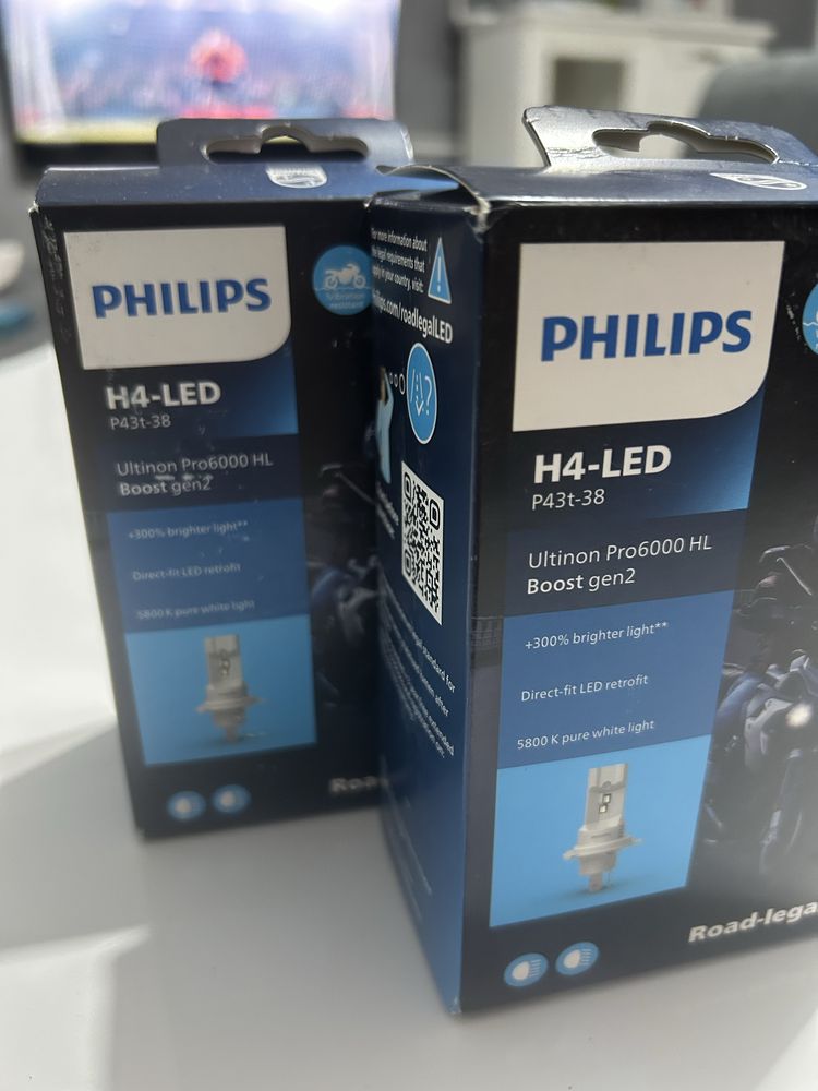 Bec LED pentru motocicletă Philips P43t-38/18W/12V 5800K NOU SIGILAT
