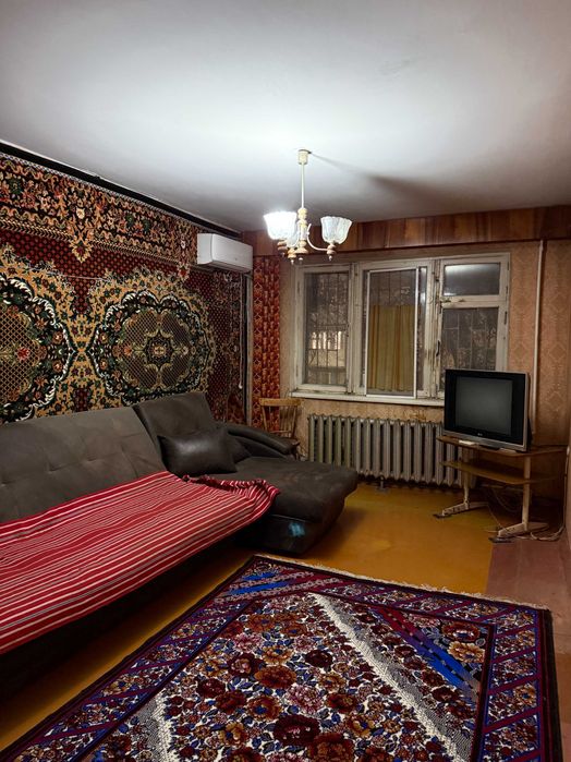 Продается 2 комнатная квартира на 5 мкр.