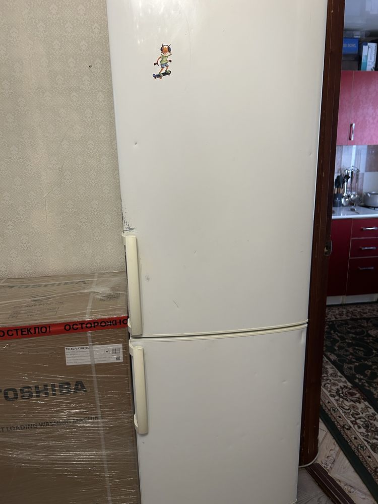 Продаю холодильник LG