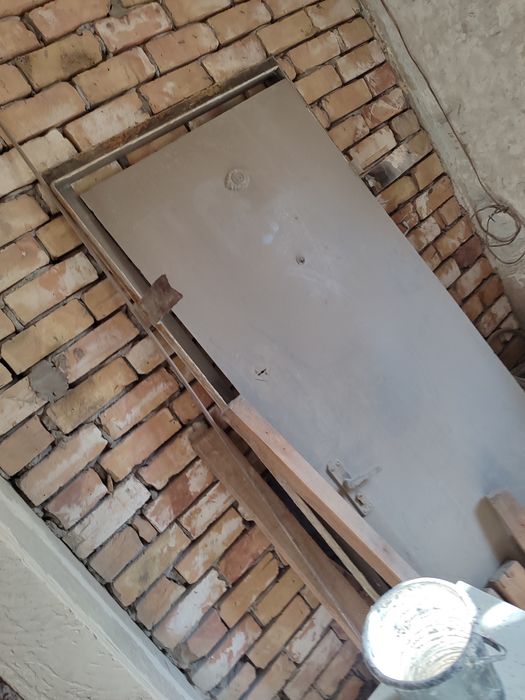 Дверь железная советского производства