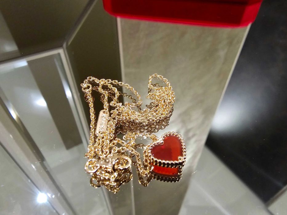 Van Cleef & Arpels VCA Rose Gold Sweet Alhambra Red Heart Дамско Колие