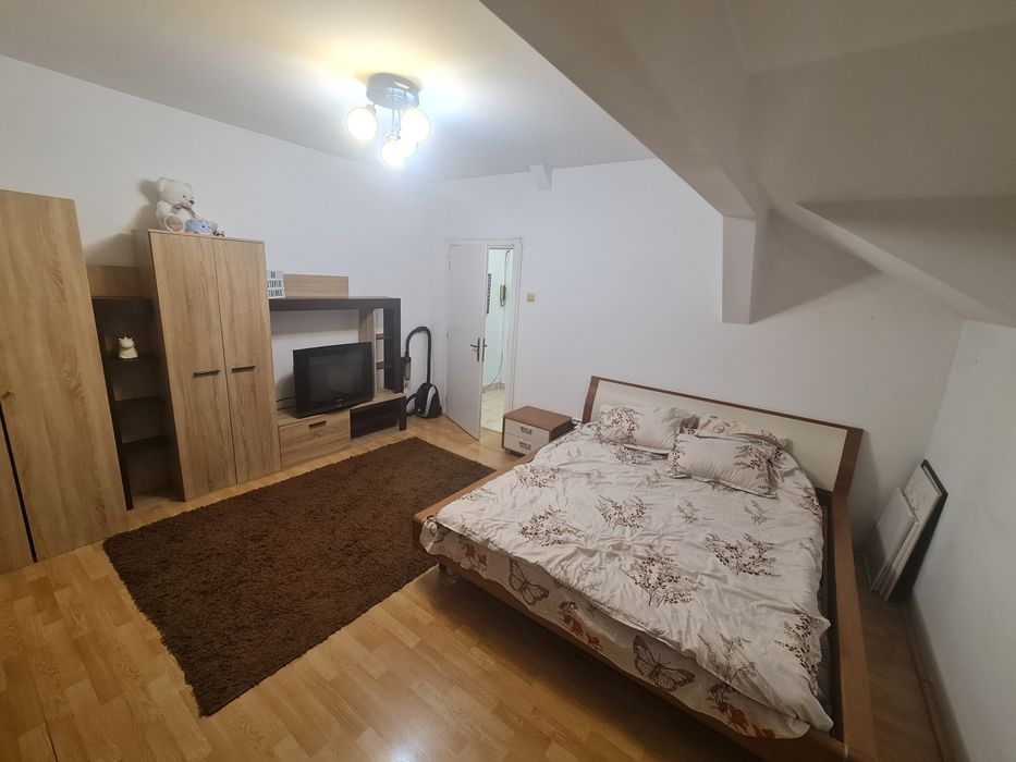Închiriez apartament cu 1 camera