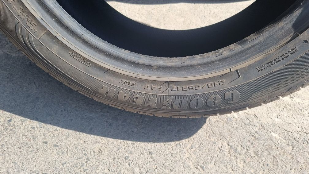 R17/215/55 goodyear  Holati yangi